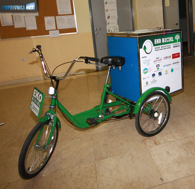 Stari papir odvozit će se u eko biciklima; Foto: Ivan Brkić