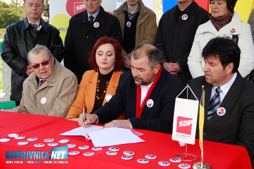 Potpisivanje koalicijskog ugovora // foto: Mario Kos