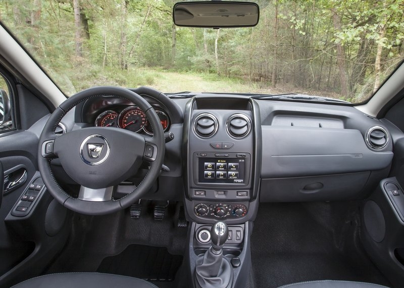 Dacia Duster (2014) interijer
