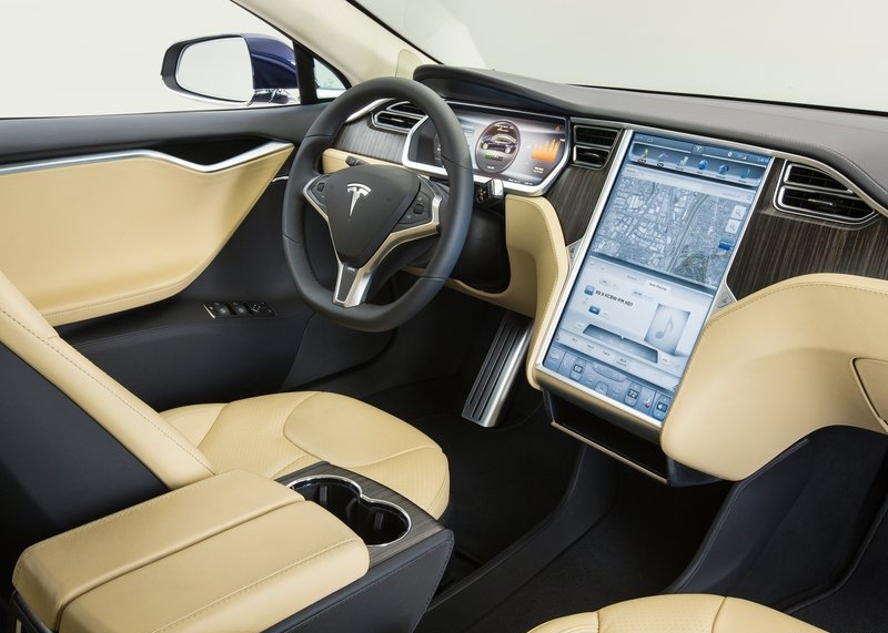 Tesla Model S (2013) interijer