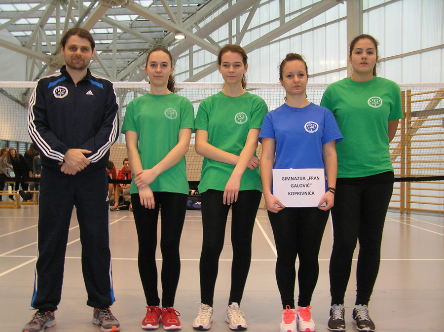 Ženska gimnazijska badminton ekipa osvojila je treće mjesto // Foto: Gimnazija "Fran Galović"