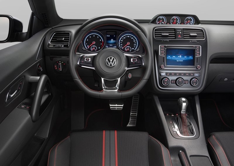 Volkswagen Scirocco GTS interijer