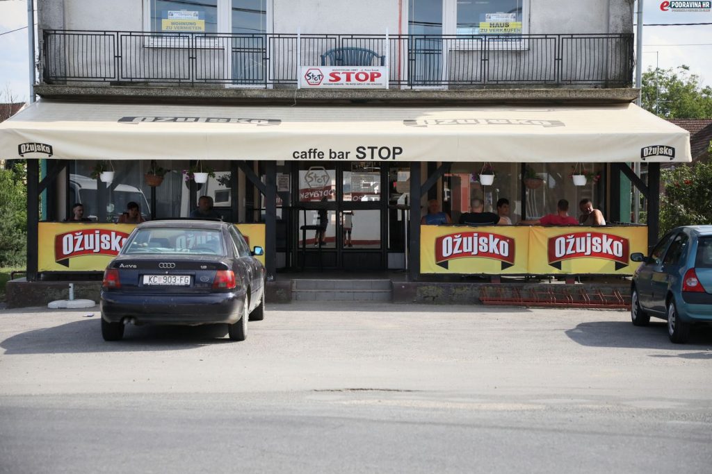 Caffe Bar Stop, Novigrad Podravski // Foto: Matija Gudlin
